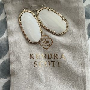 Kendra Scott Danielle Earrings in Ivory